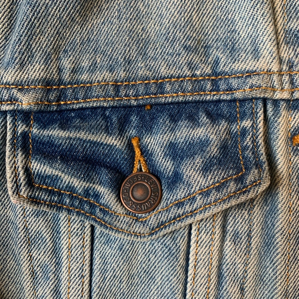 Levis Denim Jacket - Picture 3 of 6